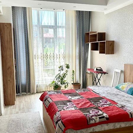 Central Apartment Бишкек Екстериор снимка